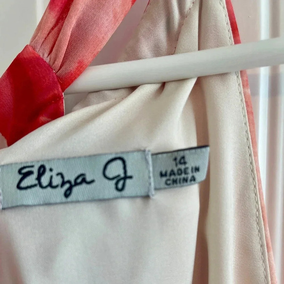 Eliza J Floral Vibrant Coral/Pink Flowy Maxi Dress
Size 14 - Picture 6 of 8